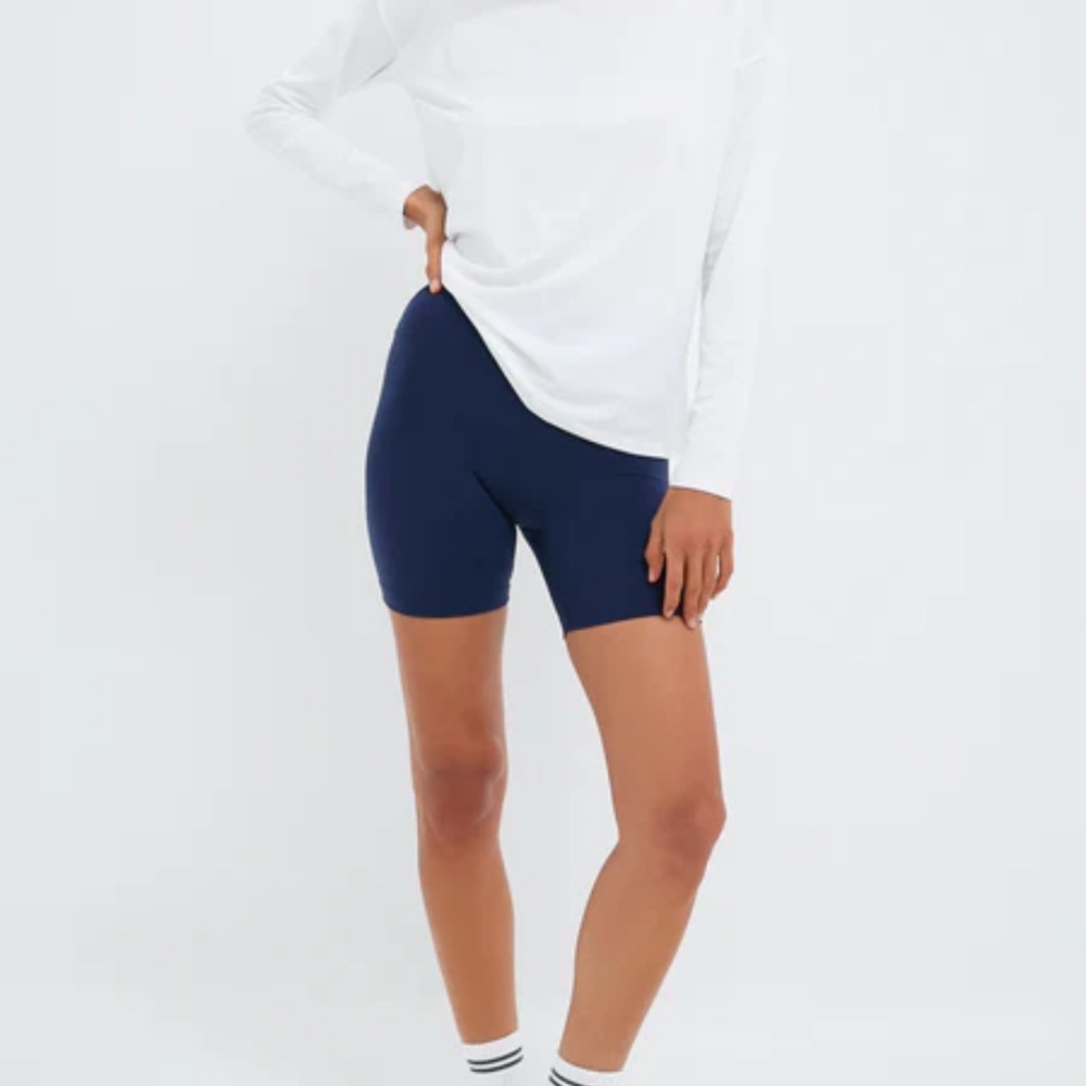 TNUCK SPORT White long Sleeve Ryan Boyfriend Tee